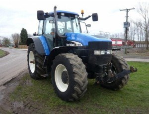 Traktors New Holland TM175